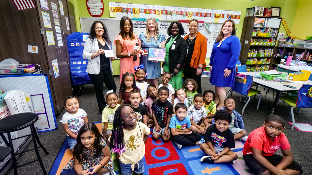 Ridge Creek Elementary’s Jessica Patterson wins Randalls Red Apple